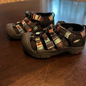 KEEN Kids' Black and Multicolor Sandals
